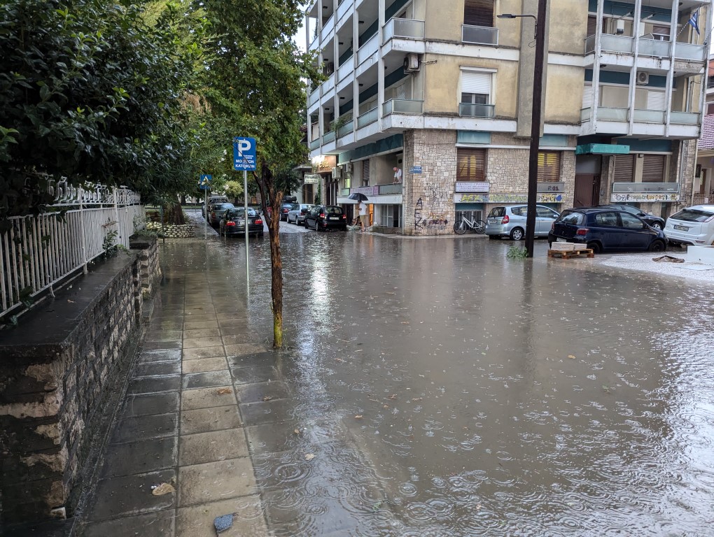 Mέχρι το βράδυ της Δευτέρας τα έντονα φαινόμενα στη Θεσσαλία